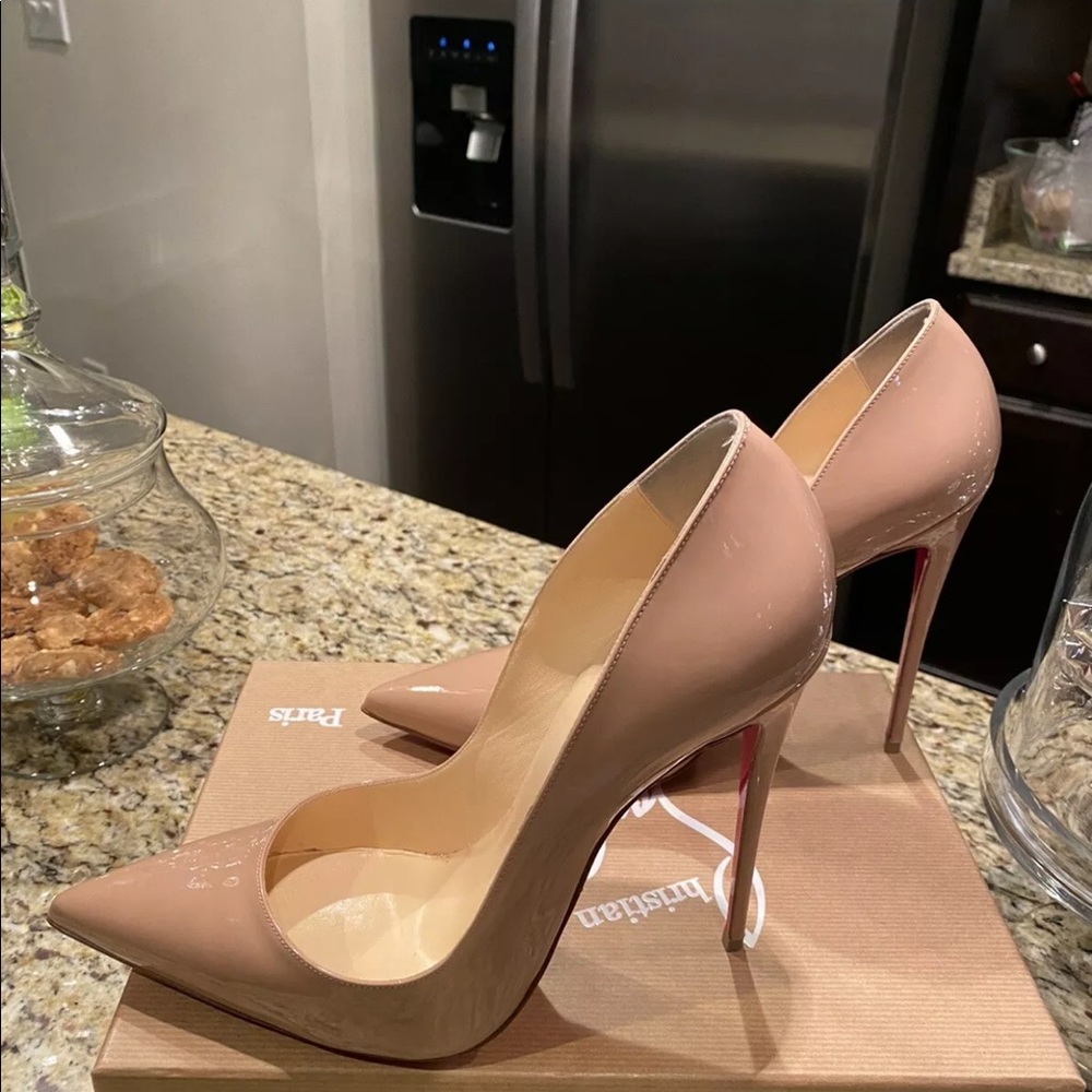Christian Louboutin So Kate Size 41.5 Nude
